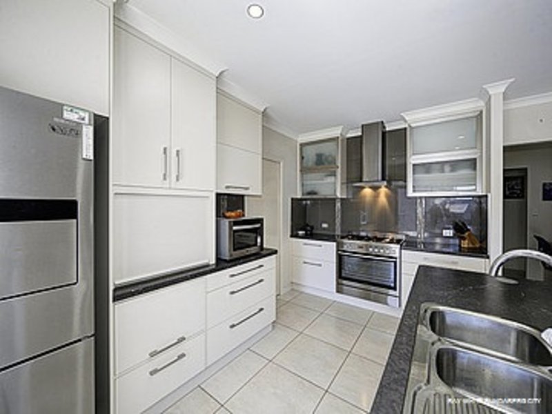 Photo - 5 Amronel Close, Innes Park QLD 4670 - Image 6