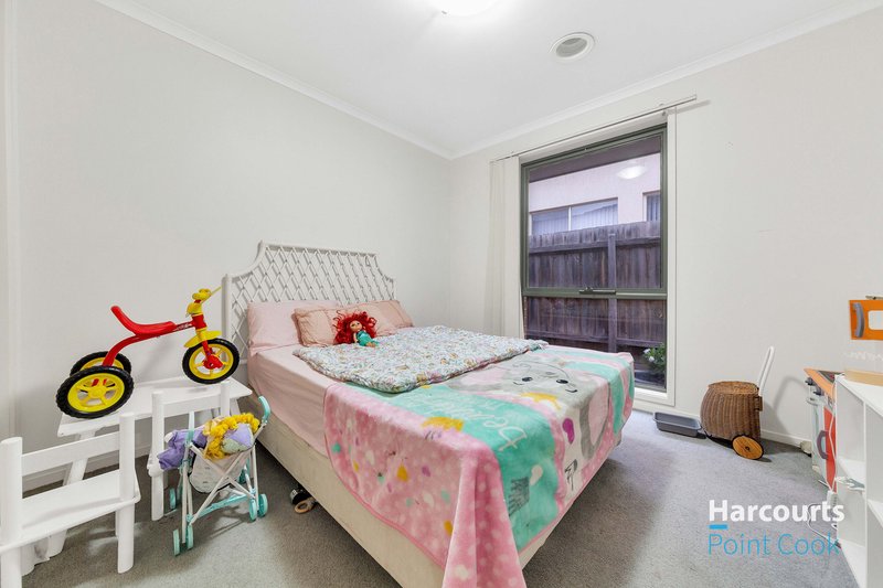 Photo - 5 Andrew Chirnside Avenue, Seabrook VIC 3028 - Image 18