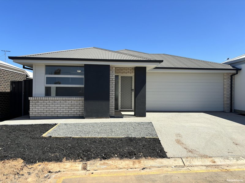 5 Angelo Close, Andrews Farm SA 5114