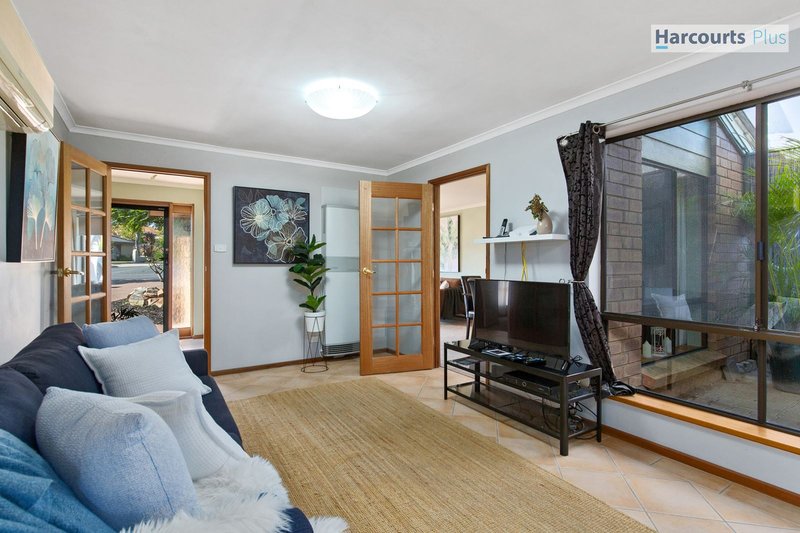 Photo - 5 Anna Court, Hallett Cove SA 5158 - Image 4