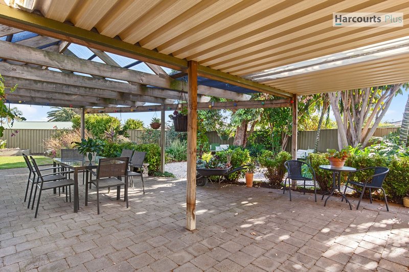 Photo - 5 Anna Court, Hallett Cove SA 5158 - Image 12