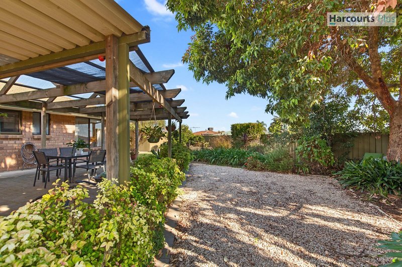 Photo - 5 Anna Court, Hallett Cove SA 5158 - Image 14