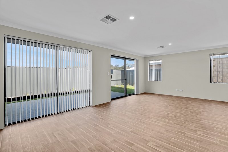 Photo - 5 Annabelle Way, Baldivis WA 6171 - Image 8