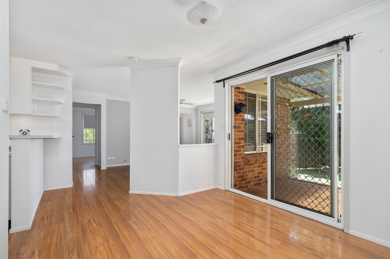 Photo - 5 Anne Way, Macquarie Fields NSW 2564 - Image 7