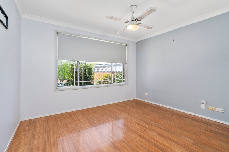 Photo - 5 Anne Way, Macquarie Fields NSW 2564 - Image 9