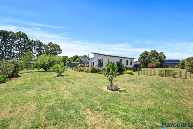 Photo - 5 Annie Place, Sheffield TAS 7306 - Image 4