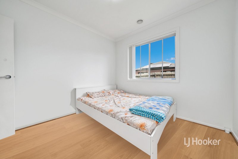 Photo - 5 Arden Street, Point Cook VIC 3030 - Image 7