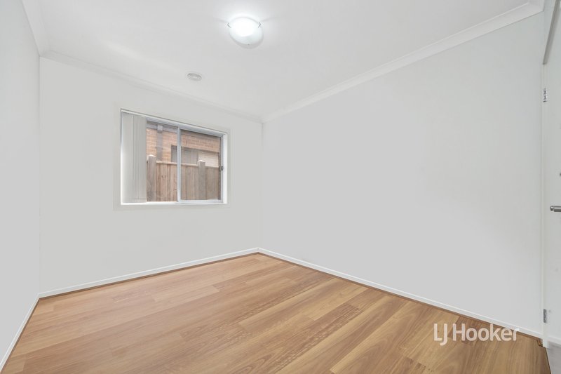 Photo - 5 Arden Street, Point Cook VIC 3030 - Image 8