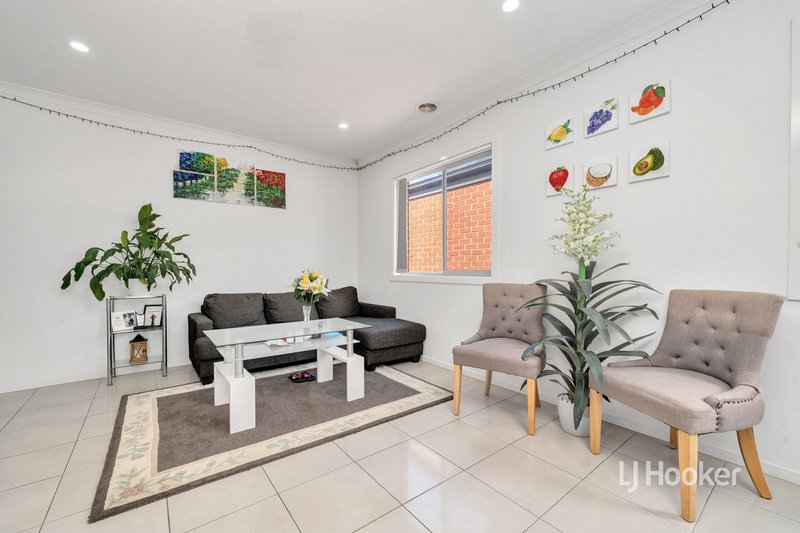 Photo - 5 Arden Street, Point Cook VIC 3030 - Image 10