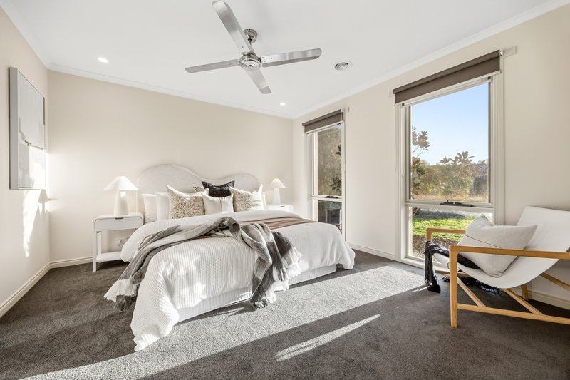Photo - 5 Argyle Crescent, Alfredton VIC 3350 - Image 3