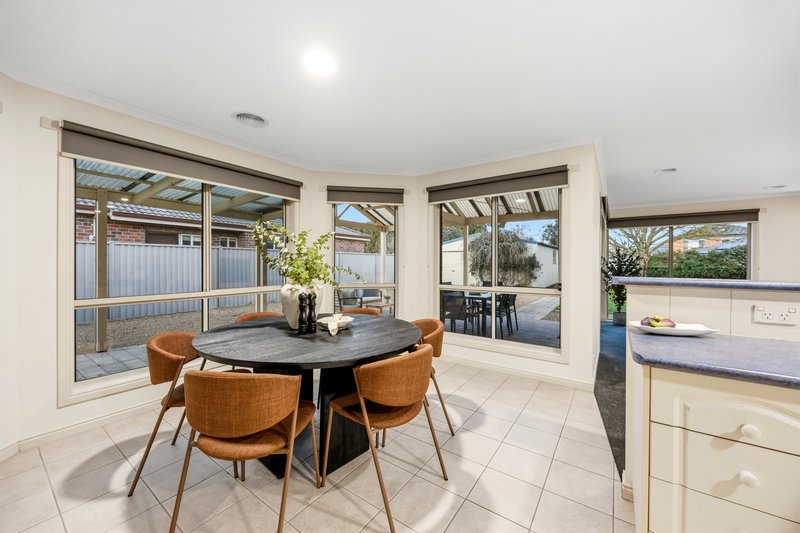 Photo - 5 Argyle Crescent, Alfredton VIC 3350 - Image 10