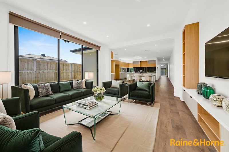 Photo - 5 Arkbar Avenue, Deanside VIC 3336 - Image 5
