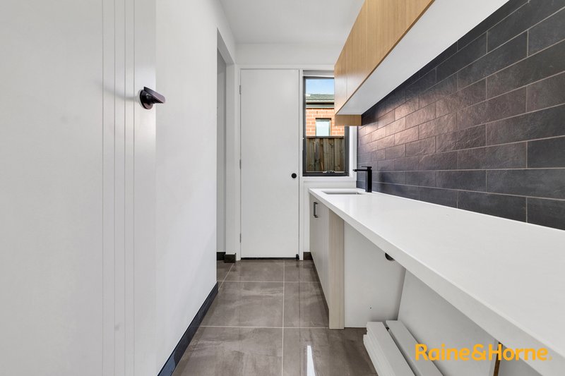 Photo - 5 Arkbar Avenue, Deanside VIC 3336 - Image 9