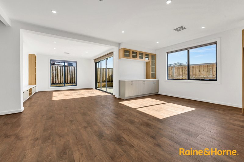 Photo - 5 Arkbar Avenue, Deanside VIC 3336 - Image 22