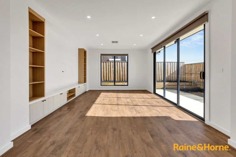 Photo - 5 Arkbar Avenue, Deanside VIC 3336 - Image 23