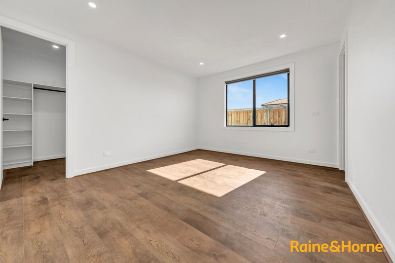 Photo - 5 Arkbar Avenue, Deanside VIC 3336 - Image 26
