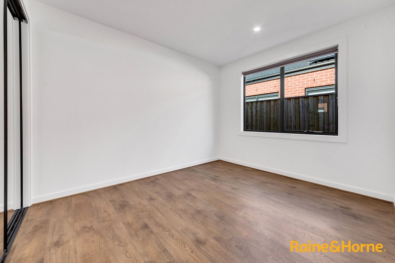 Photo - 5 Arkbar Avenue, Deanside VIC 3336 - Image 28