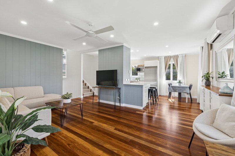 Photo - 5 Armstrong Street, Clontarf QLD 4019 - Image 1