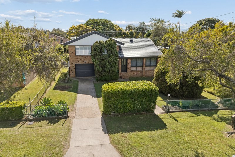 Photo - 5 Armstrong Street, Clontarf QLD 4019 - Image 2