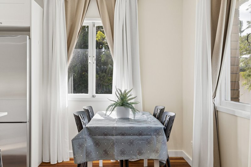 Photo - 5 Armstrong Street, Clontarf QLD 4019 - Image 9