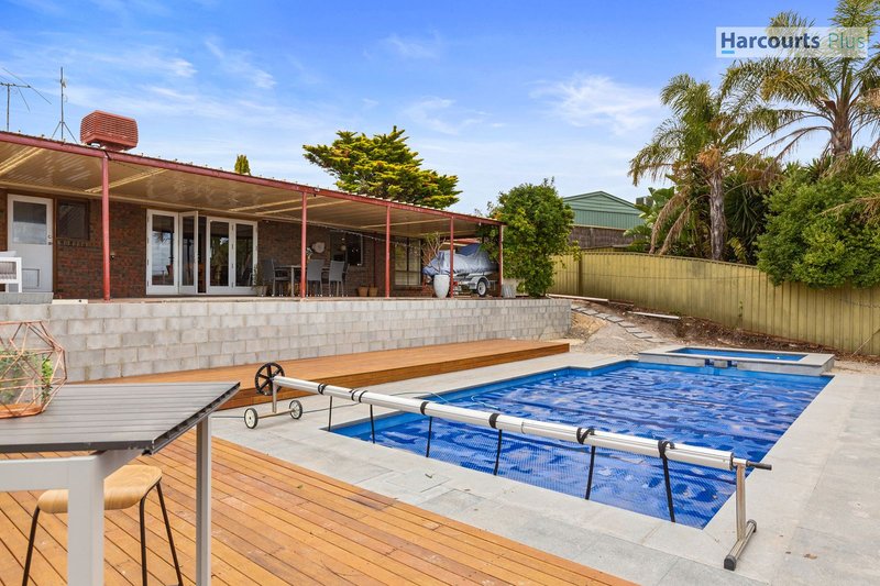 Photo - 5 Aroona Road, Hallett Cove SA 5158 - Image 16