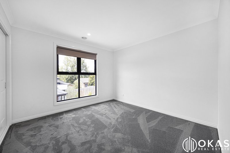 Photo - 5 Aryan Close, Mooroolbark VIC 3138 - Image 12