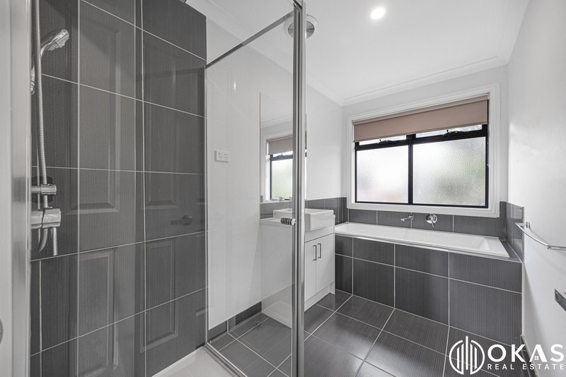 Photo - 5 Aryan Close, Mooroolbark VIC 3138 - Image 13