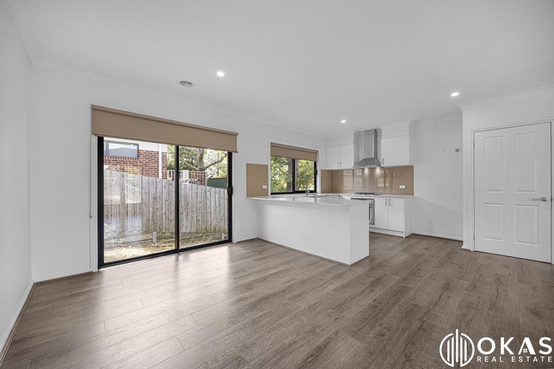 Photo - 5 Aryan Close, Mooroolbark VIC 3138 - Image 6