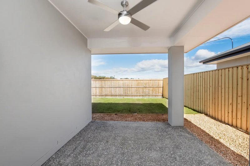 Photo - 5 Ashwood Circuit, Chambers Flat QLD 4133 - Image 12