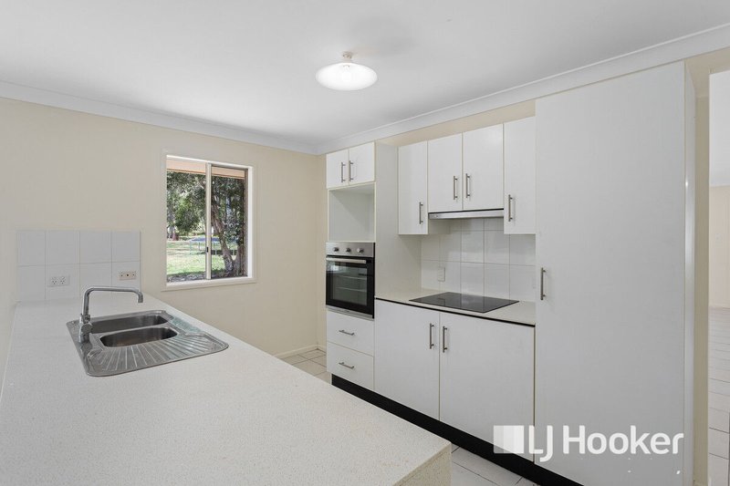 Photo - 5 Aspen Court, Regency Downs QLD 4341 - Image 2