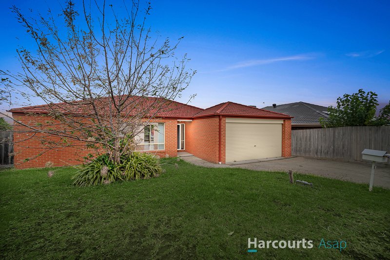 Photo - 5 Asti Place, Berwick VIC 3806 - Image 2