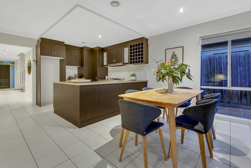 Photo - 5 Astley Walk, Roxburgh Park VIC 3064 - Image 14