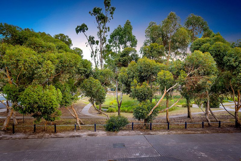 Photo - 5 Astley Walk, Roxburgh Park VIC 3064 - Image 24