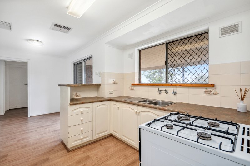 Photo - 5 Aurora Street, Hallett Cove SA 5158 - Image 4