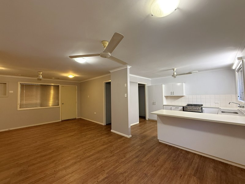 Photo - 5 Ausburn Place, Nickol WA 6714 - Image 4