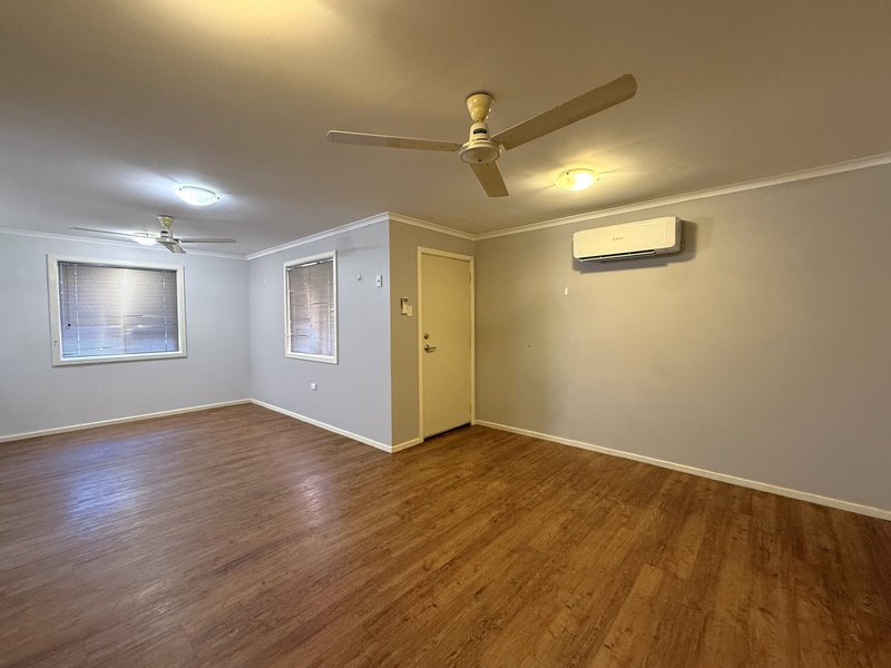 Photo - 5 Ausburn Place, Nickol WA 6714 - Image 6