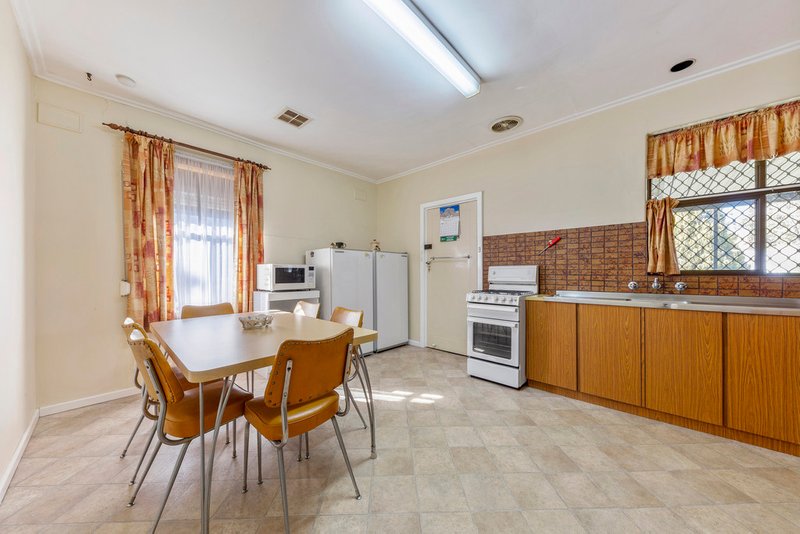 Photo - 5 Austral Avenue, Clearview SA 5085 - Image 3