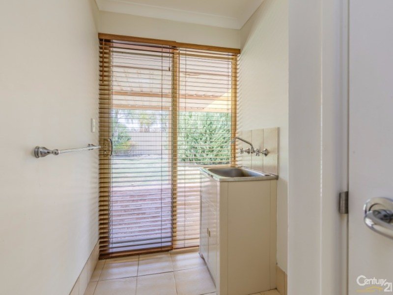 Photo - 5 Autumn Crescent, Thornlie WA 6108 - Image 19