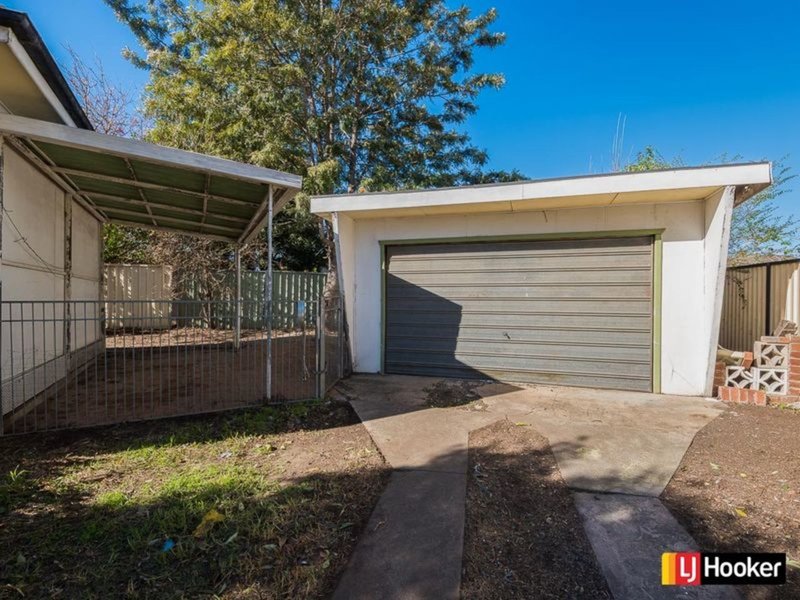 Photo - 5 Avon Street, Canley Heights NSW 2166 - Image 8