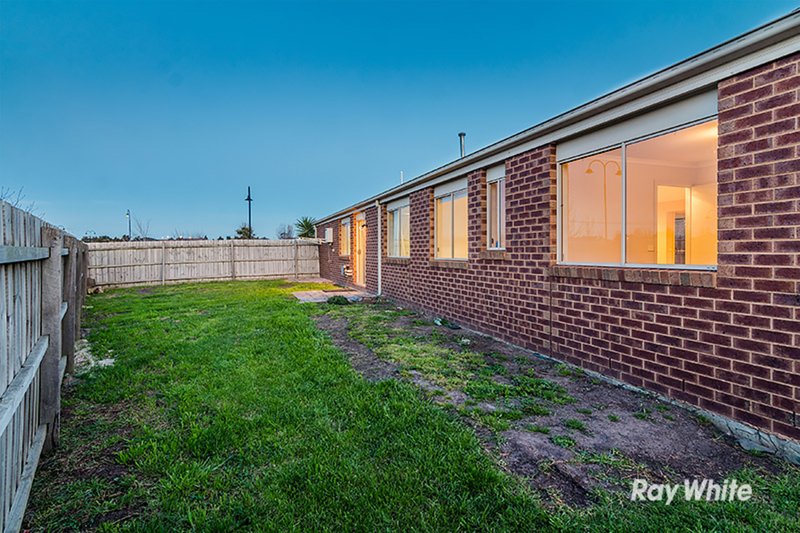 Photo - 5 Aztec Place, Cranbourne VIC 3977 - Image 22