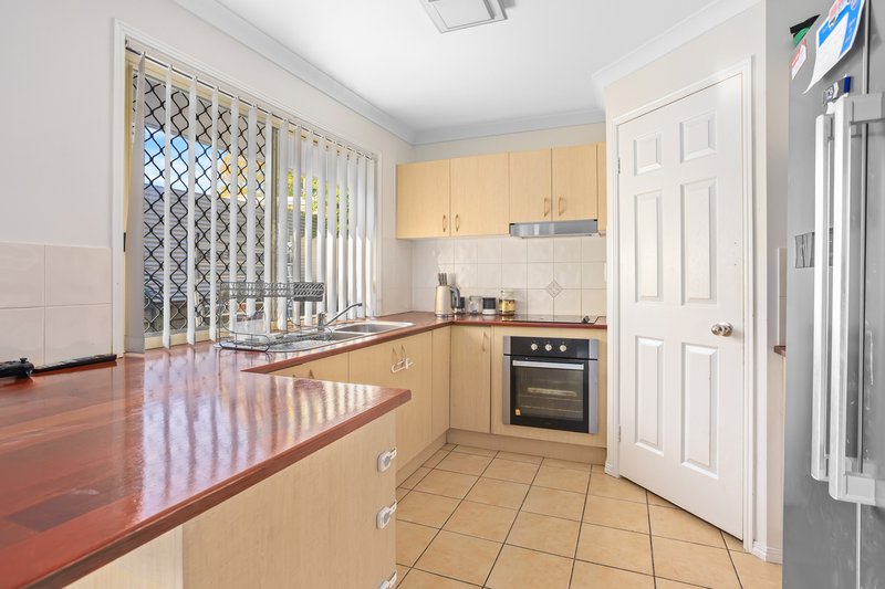 Photo - 5 Azure Street, Goodna QLD 4300 - Image 3