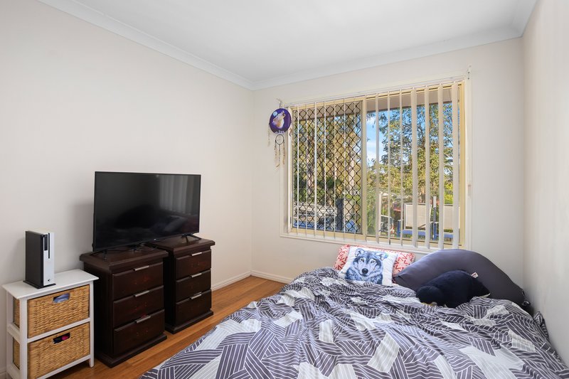 Photo - 5 Azure Street, Goodna QLD 4300 - Image 6