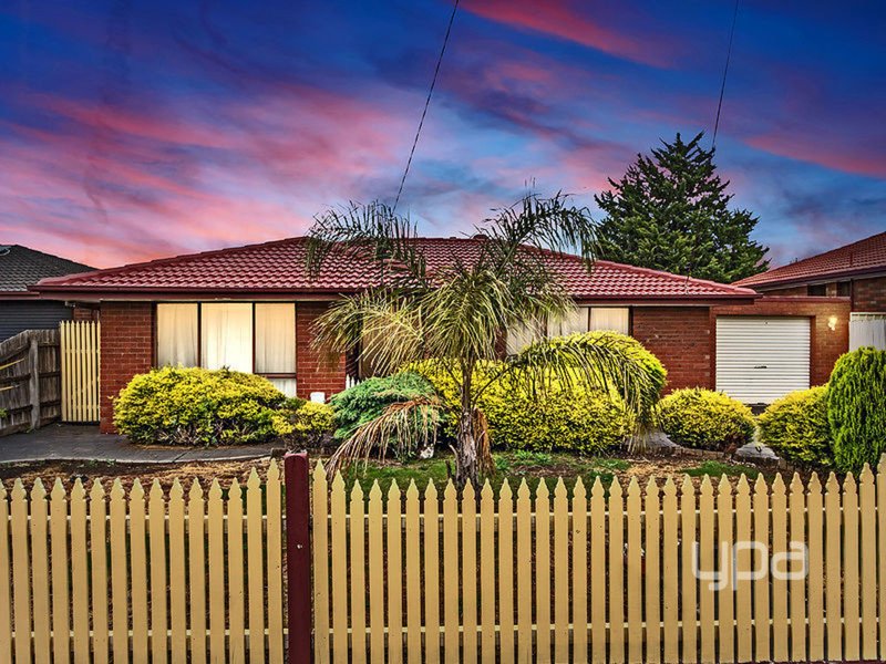 5 Baguley Crescent, Kings Park VIC 3021