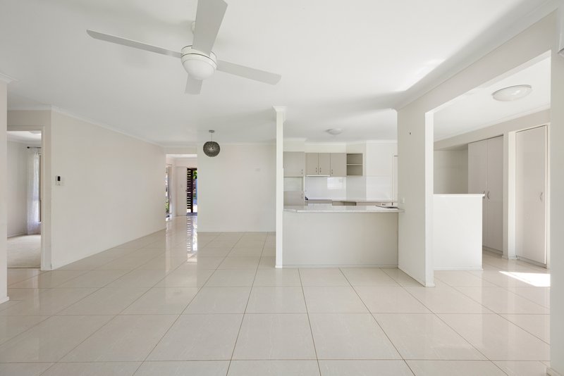 Photo - 5 Bairnsdale Street West , Buderim QLD 4556 - Image 4