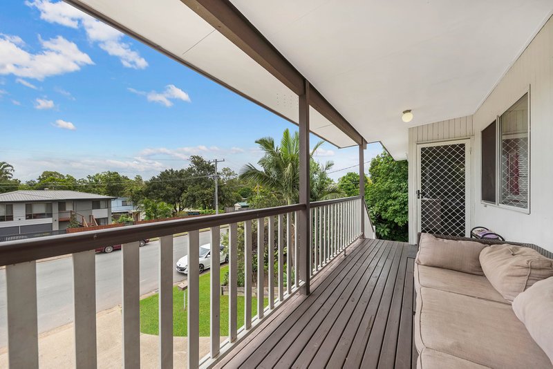 Photo - 5 Ballara Street, Kallangur QLD 4503 - Image 12