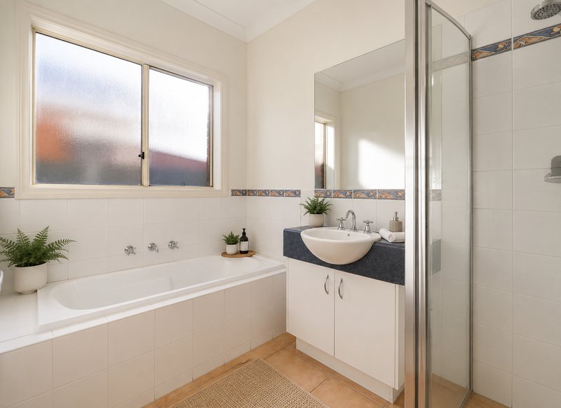 Photo - 5 Ballarat Court, Craigieburn VIC 3064 - Image 6