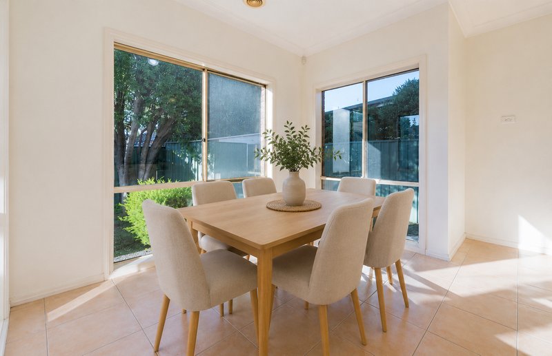 Photo - 5 Ballarat Court, Craigieburn VIC 3064 - Image 12