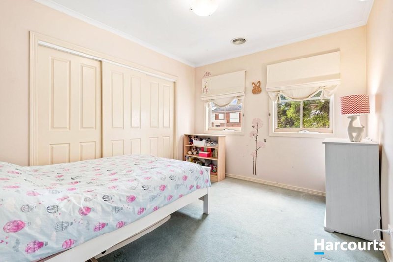 Photo - 5 Balmoral Avenue, Templestowe Lower VIC 3107 - Image 5