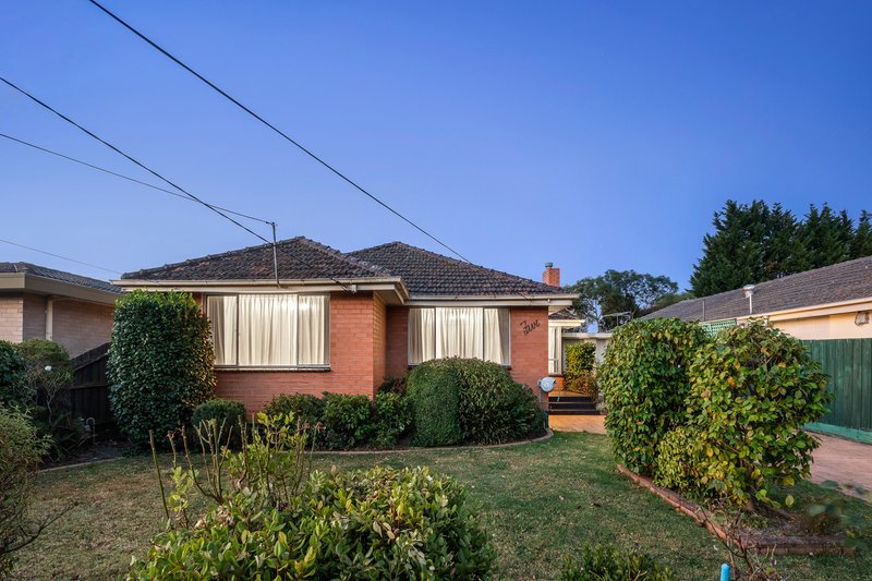 5 Banbury Street, Burwood East VIC 3151