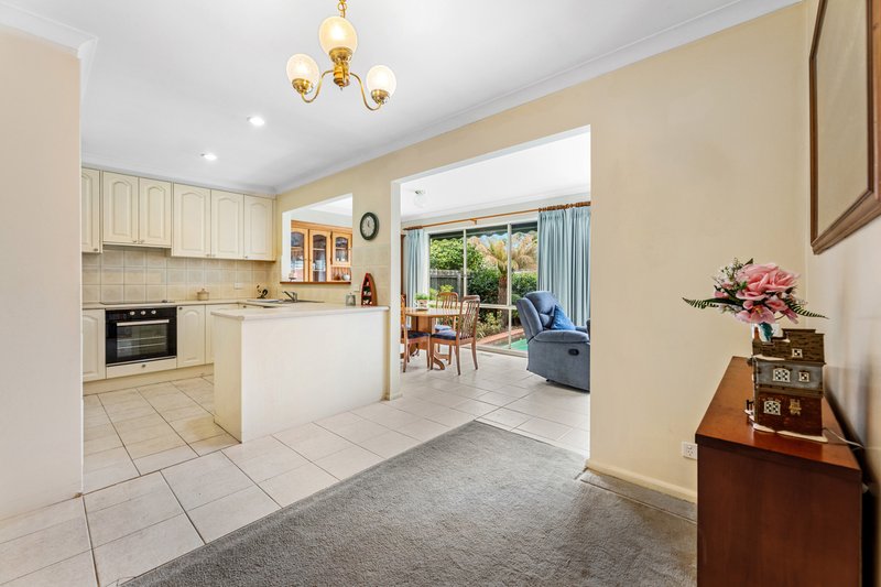 Photo - 5 Banbury Street, Burwood East VIC 3151 - Image 8